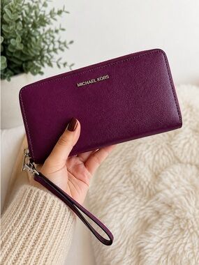 Michael Kors // Purple Wristlet Wallet